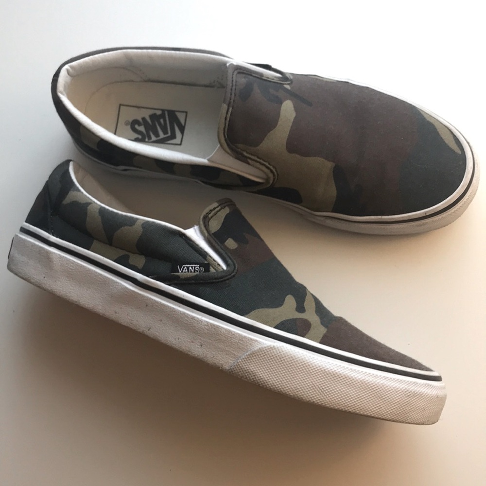 Vans slip-on camo shoes